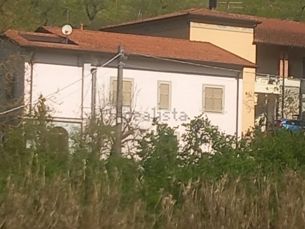 casa indipendente in vendita a Fivizzano