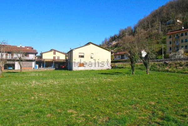 casa indipendente in vendita a Fivizzano