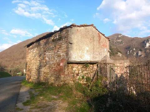 casa indipendente in vendita a Fivizzano in zona Tenerano
