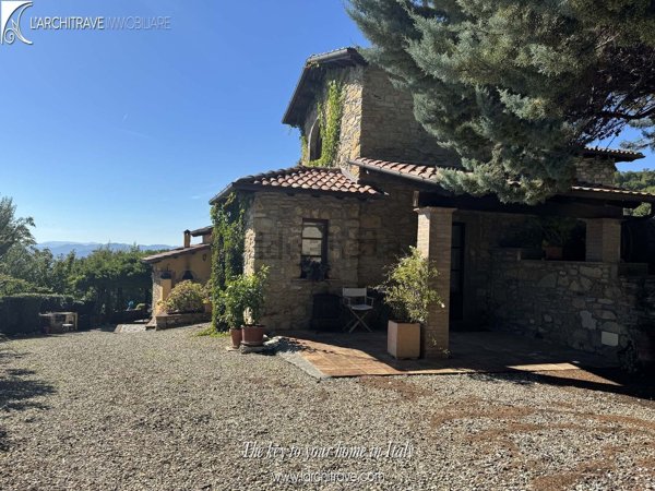 casa indipendente in vendita a Fivizzano