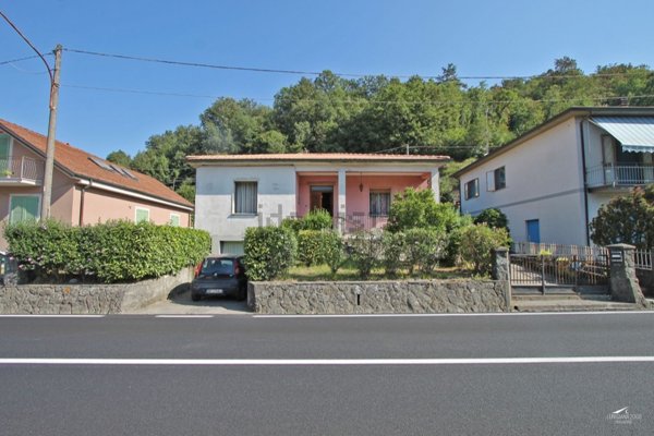 casa indipendente in vendita a Fivizzano in zona Rometta