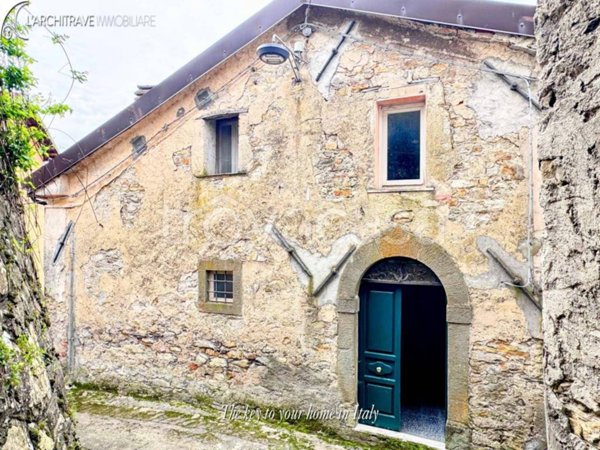 casa indipendente in vendita a Fivizzano in zona San Terenzo