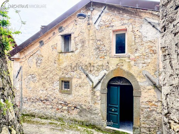 casa indipendente in vendita a Fivizzano