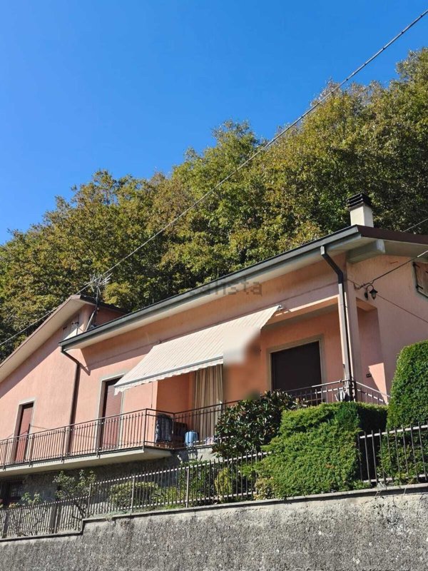 casa indipendente in vendita a Fivizzano