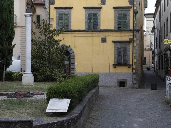 intera palazzina in vendita a Fivizzano