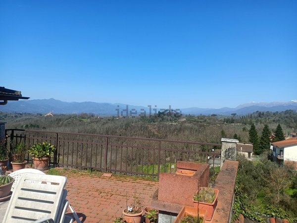 casa indipendente in vendita a Fivizzano