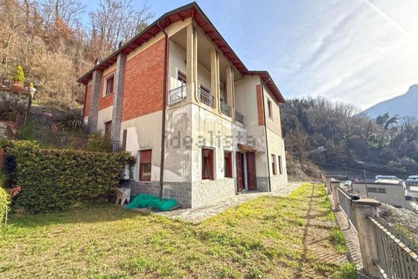 casa indipendente in vendita a Fivizzano