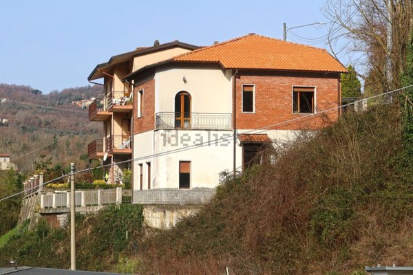 casa indipendente in vendita a Fivizzano