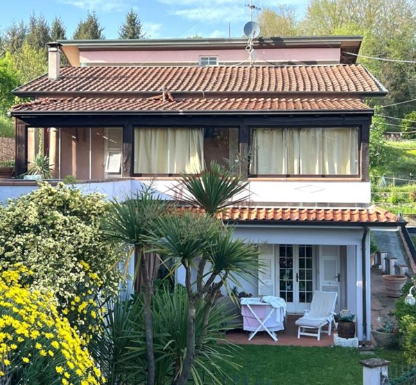 casa indipendente in vendita a Fivizzano in zona San Terenzo