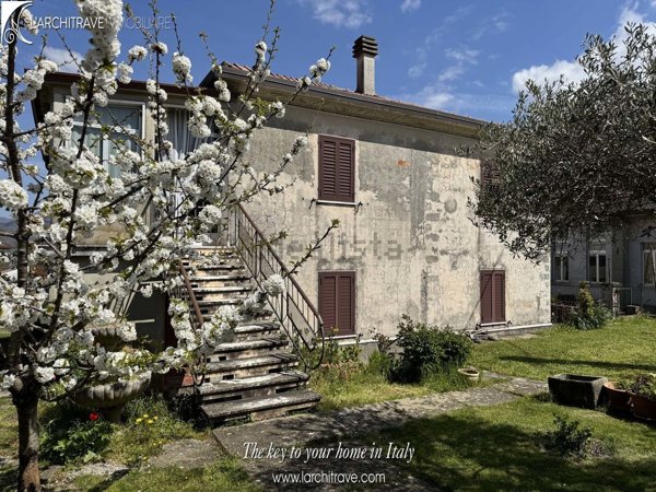 casa indipendente in vendita a Fivizzano