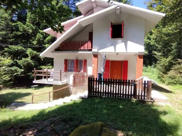casa indipendente in vendita a Fivizzano
