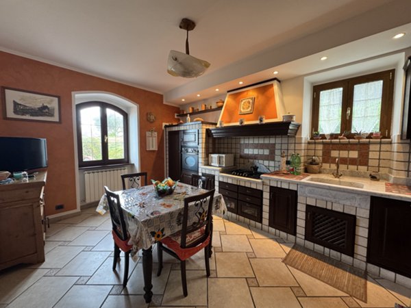casa semindipendente in vendita a Fivizzano in zona Groppoli