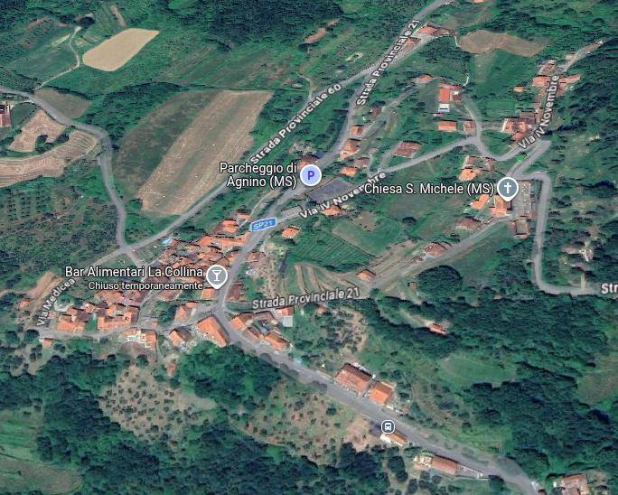 casa indipendente in vendita a Fivizzano in zona Agnino