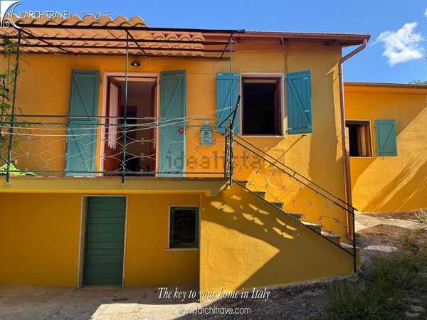 quadrivano in vendita a Fivizzano in zona Collegnago
