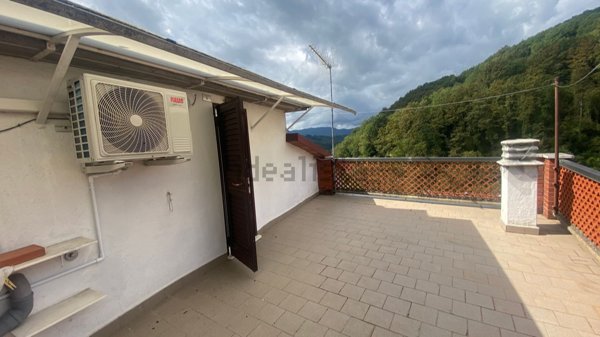 casa indipendente in vendita a Fivizzano in zona Rometta