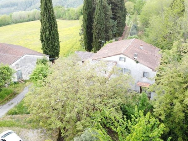 casa indipendente in vendita a Fivizzano