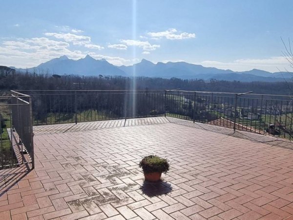 casa indipendente in vendita a Fivizzano