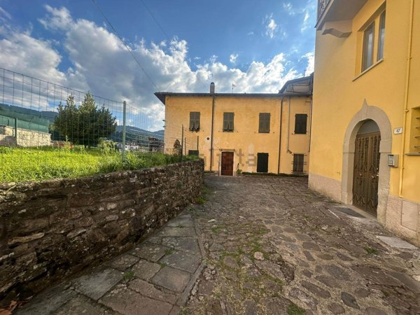 casa indipendente in vendita a Fivizzano in zona Motta