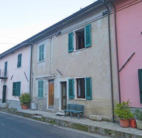 casa indipendente in vendita a Fivizzano