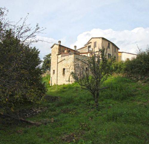 casa indipendente in vendita a Fivizzano