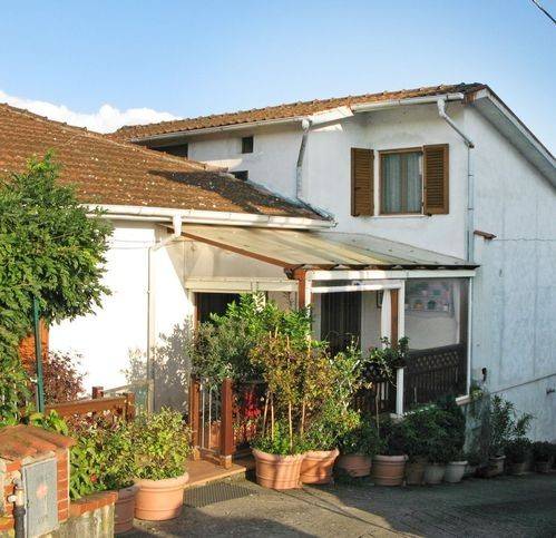 casa indipendente in vendita a Fivizzano in zona Moncigoli