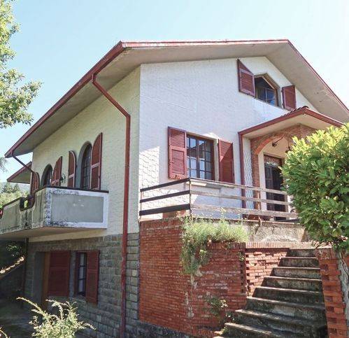 casa indipendente in vendita a Fivizzano