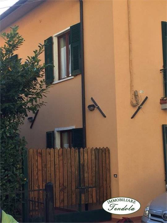 casa indipendente in vendita a Fivizzano