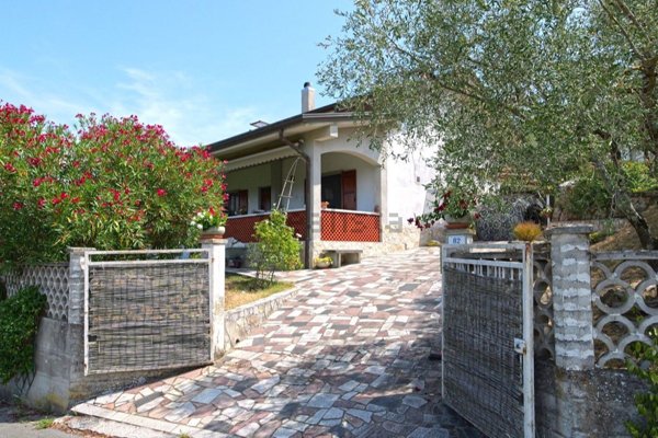 casa indipendente in vendita a Fivizzano in zona Groppoli