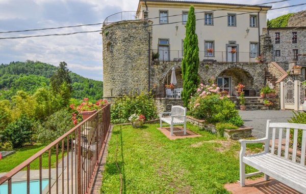 casa indipendente in vendita a Fivizzano
