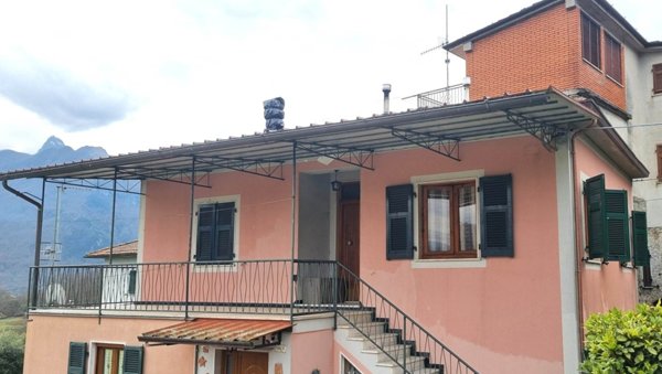 appartamento in vendita a Fivizzano in zona Cerignano