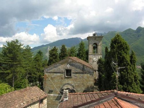 casa indipendente in vendita a Fivizzano