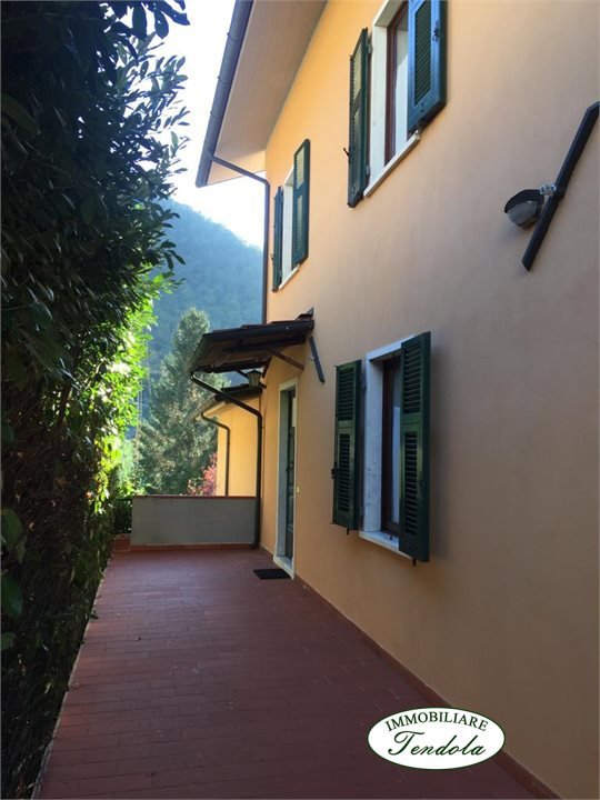 casa indipendente in vendita a Fivizzano in zona Equi Terme