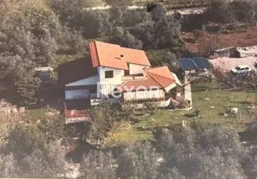 casa indipendente in vendita a Fivizzano in zona Turano