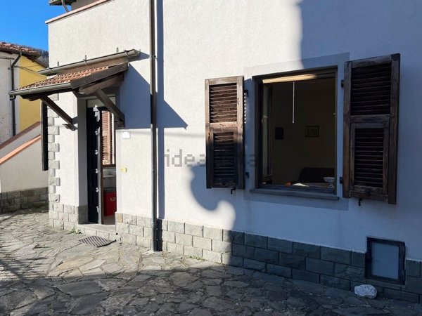 appartamento in vendita a Fivizzano in zona Collegnago