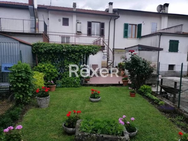 casa indipendente in vendita a Fivizzano in zona Gragnola