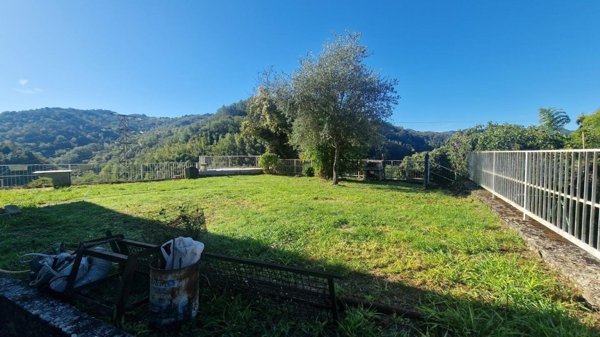 casa semindipendente in vendita a Fivizzano