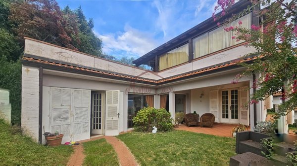 casa indipendente in vendita a Fivizzano in zona San Terenzo