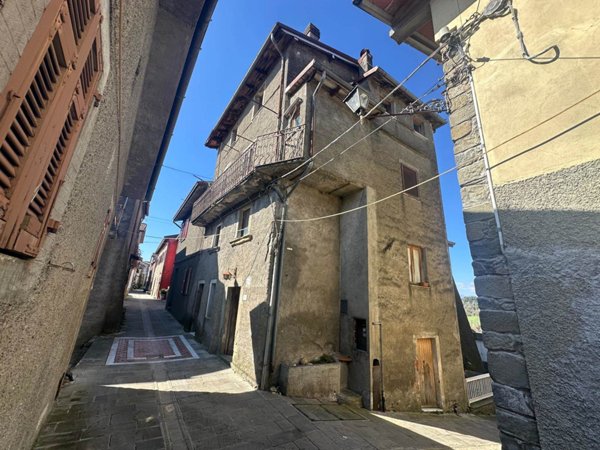 appartamento in vendita a Fivizzano in zona Moncigoli