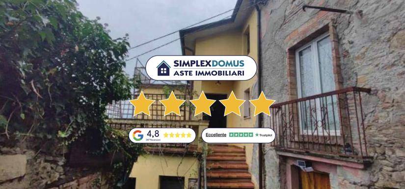 appartamento in vendita a Fivizzano in zona Piano di Collecchia