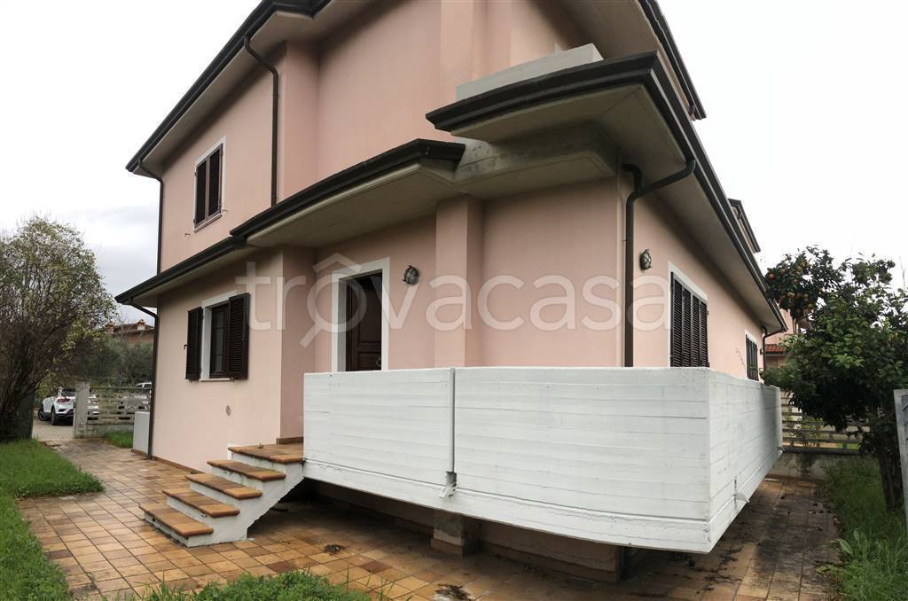 casa indipendente in vendita a Fosdinovo in zona Caniparola