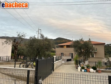 casa indipendente in vendita a Fosdinovo in zona Caniparola