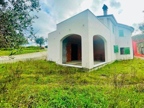 casa indipendente in vendita a Fosdinovo