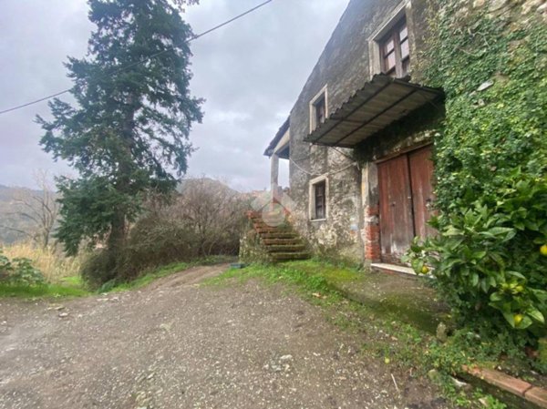 casa indipendente in vendita a Fosdinovo
