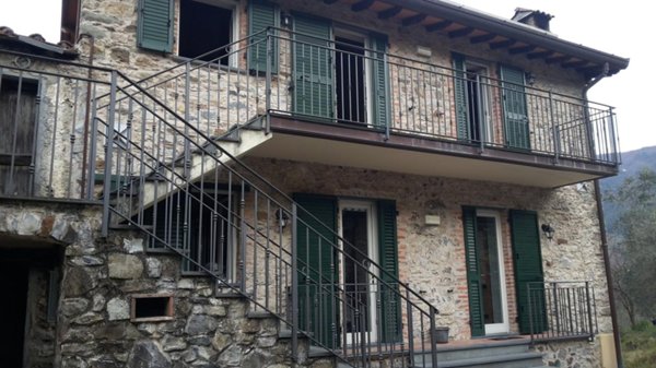 locale di sgombero in affitto a Fosdinovo