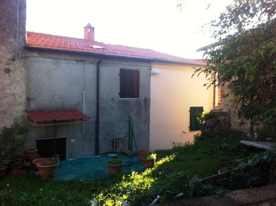 appartamento in vendita a Fosdinovo in zona Marciaso
