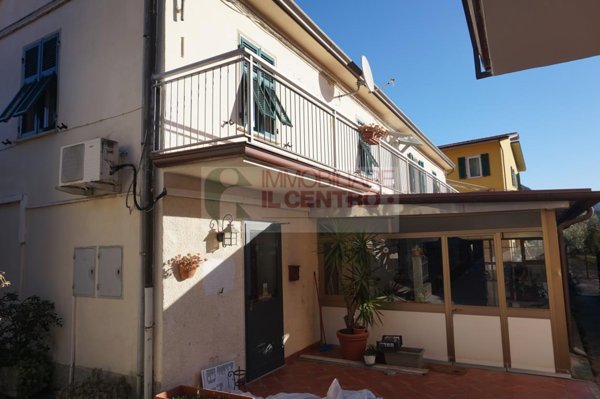 casa indipendente in vendita a Fosdinovo in zona Carignano