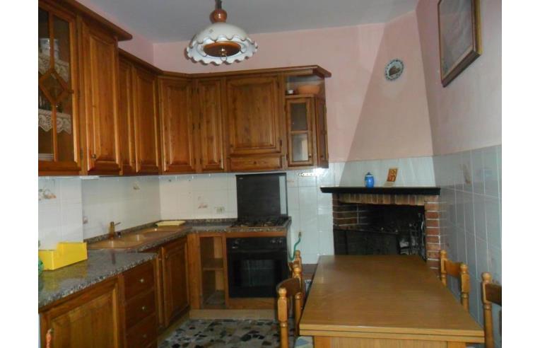 appartamento in vendita a Fosdinovo in zona Canepari