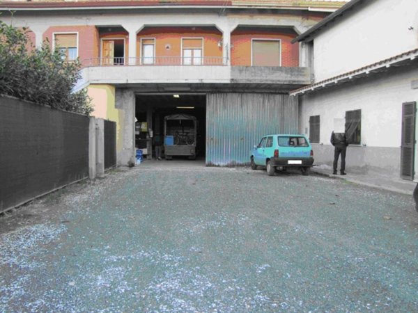 locale commerciale in vendita a Fosdinovo