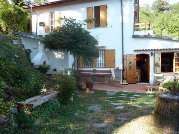 casa indipendente in vendita a Fosdinovo