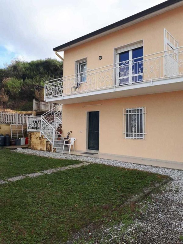 casa indipendente in vendita a Fosdinovo